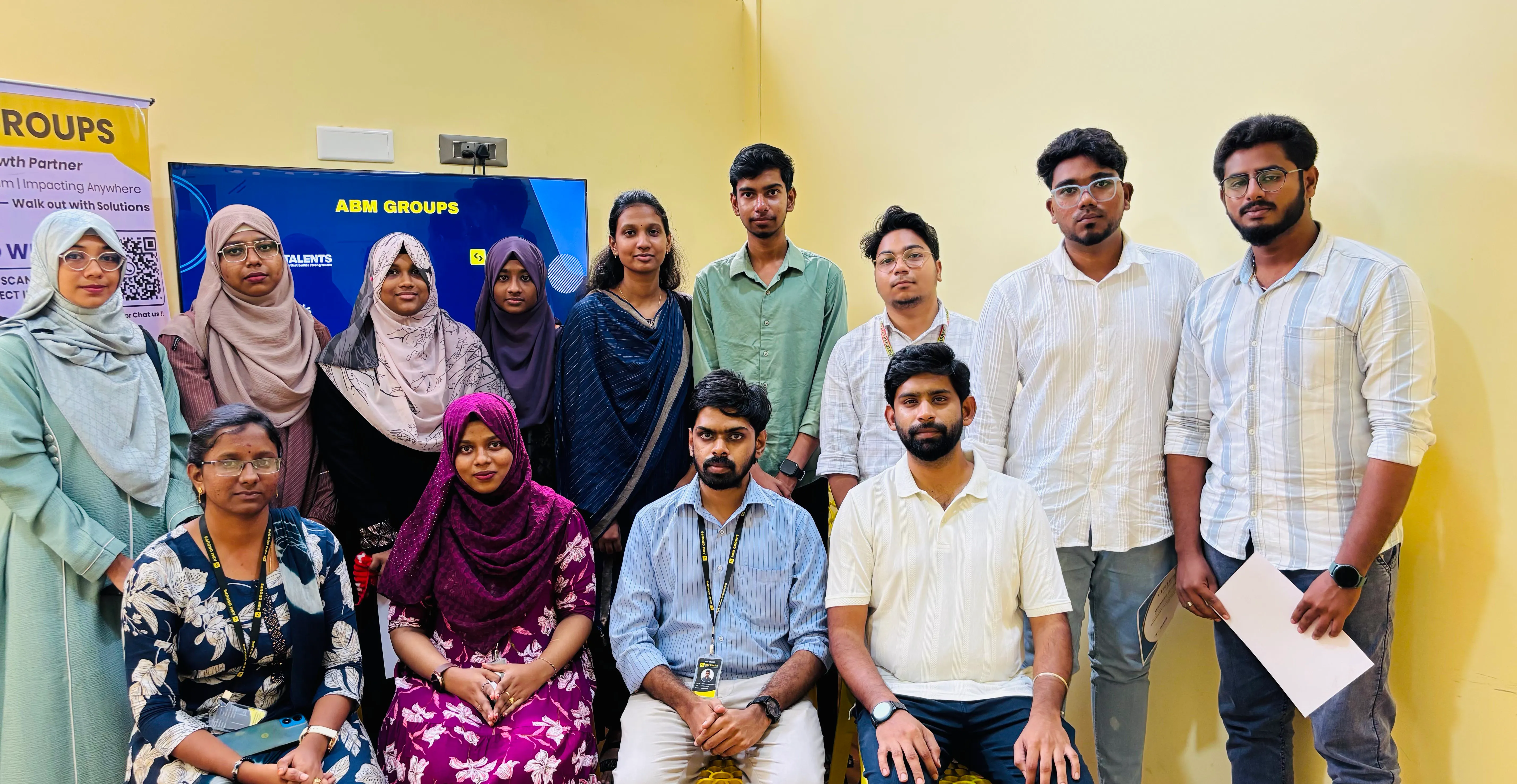 Students collaborating in Pondicherry